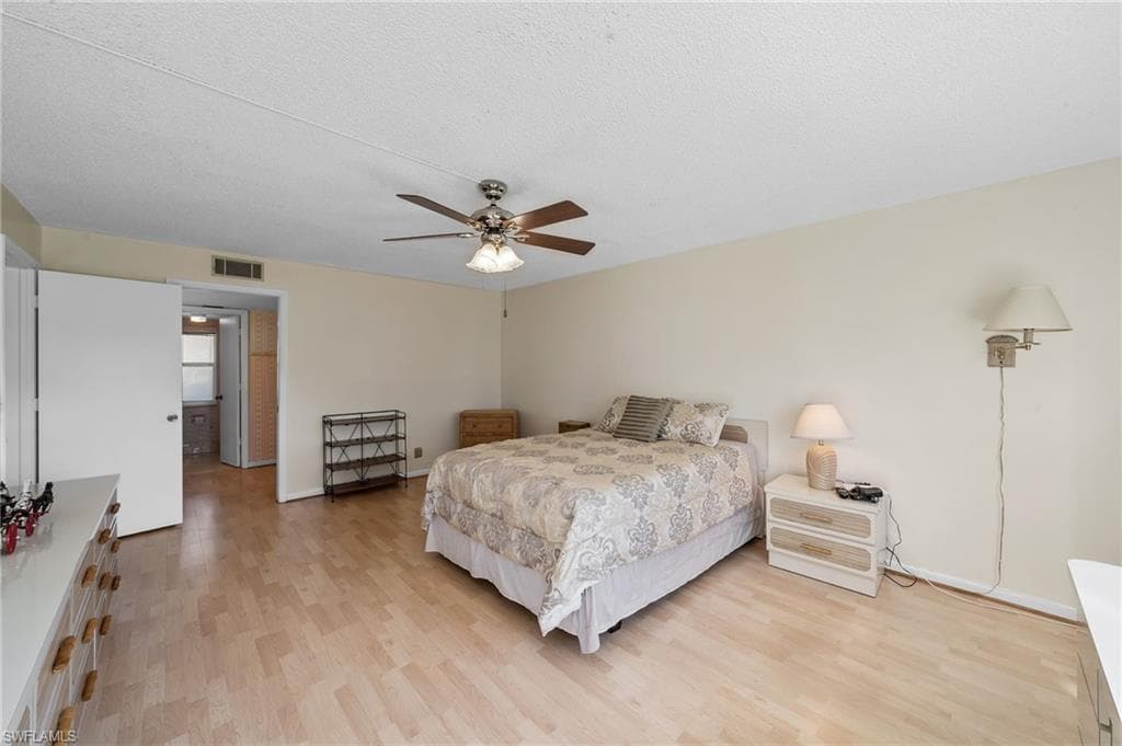 247 Winners CIR # 5, NAPLES FL 34112-24