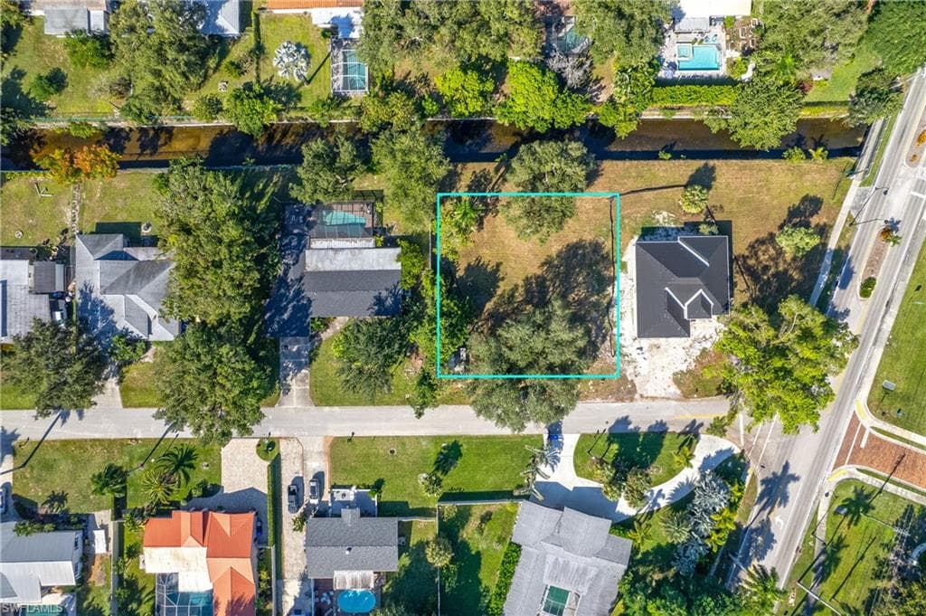 1329 Carlene AVE, FORT MYERS FL 33901-2
