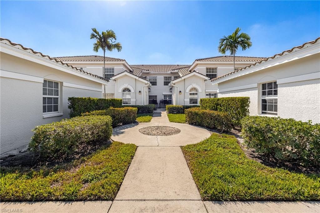 6927 Satinleaf RD N # 203, NAPLES FL 34109-1