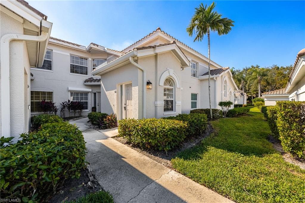 6927 Satinleaf RD N # 203, NAPLES FL 34109-2