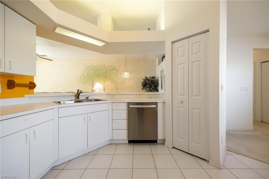 6927 Satinleaf RD N # 203, NAPLES FL 34109-10