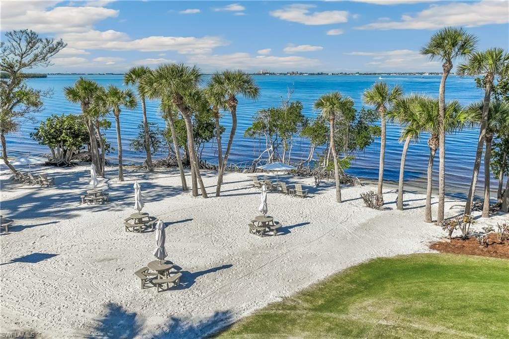 14200 Royal Harbour CT # 301, FORT MYERS FL 33908-38