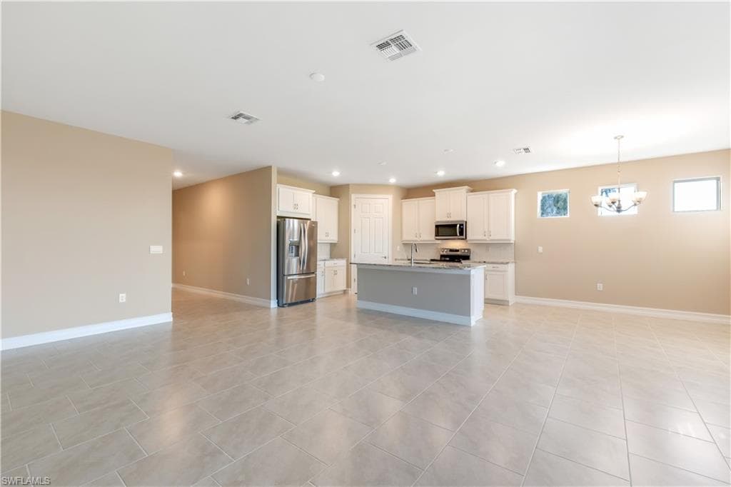 552 SPRING HILL LAKE LOOP, CAPE CORAL FL 33993-2