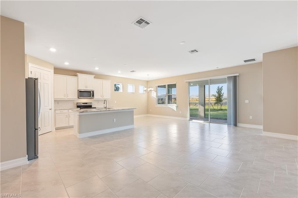 552 SPRING HILL LAKE LOOP, CAPE CORAL FL 33993-3