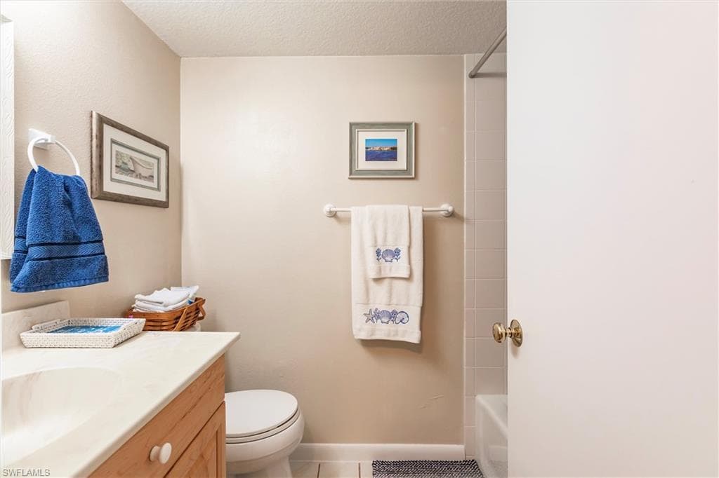 6832 Sandtrap DR # 2, FORT MYERS FL 33919-24