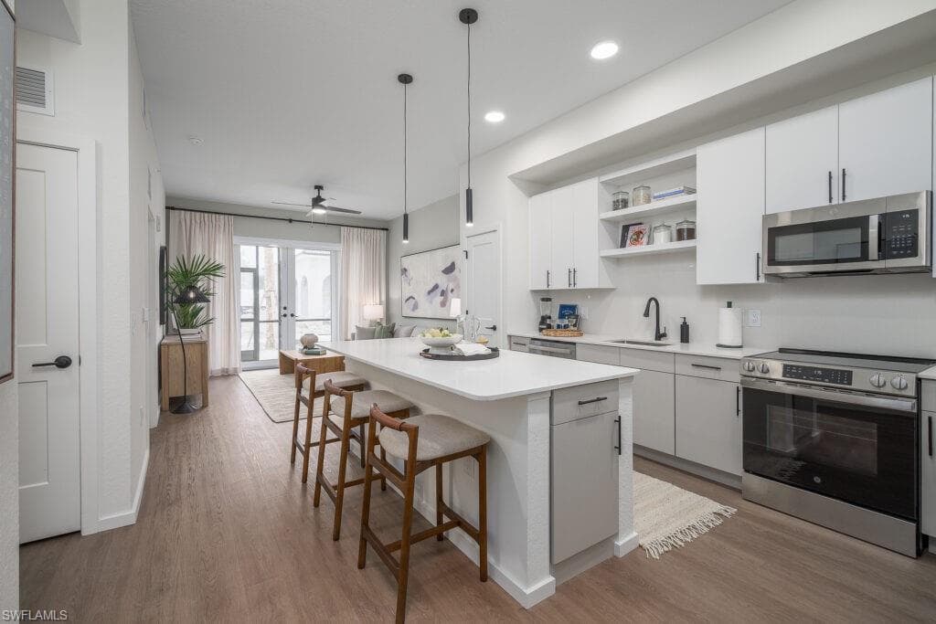 8552 Collier BLVD # L, NAPLES FL 34114-5