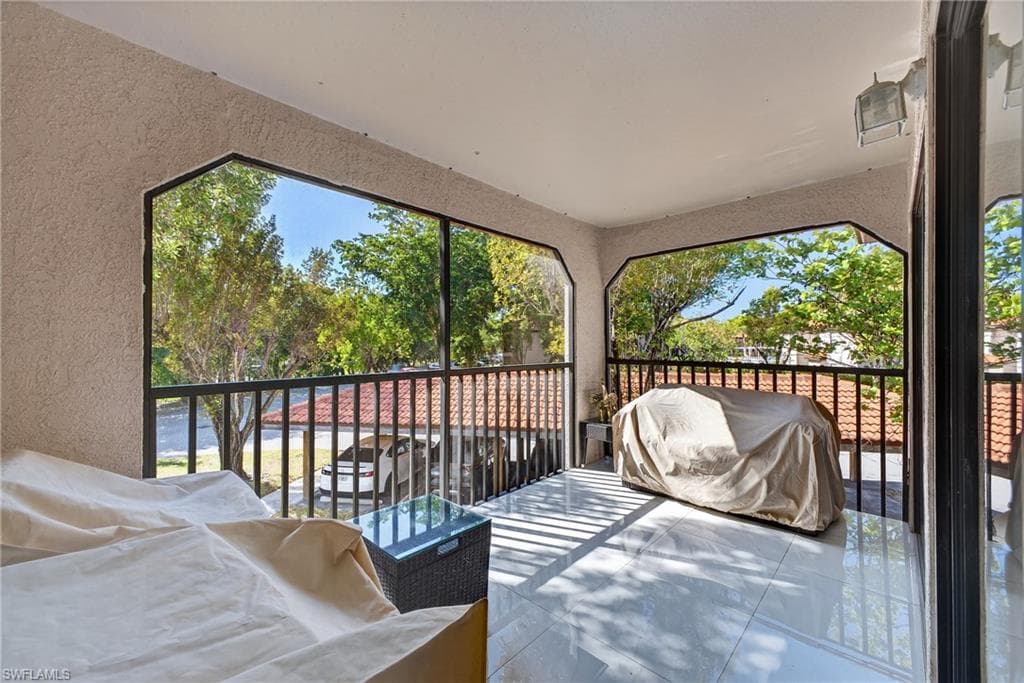 2166 Arbour Walk CIR # 2421, NAPLES FL 34109-29