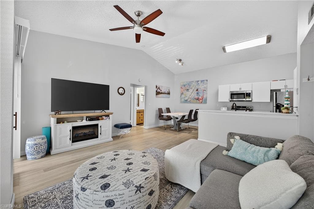 2166 Arbour Walk CIR # 2421, NAPLES FL 34109-3