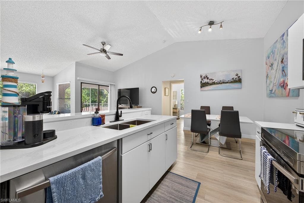 2166 Arbour Walk CIR # 2421, NAPLES FL 34109-20