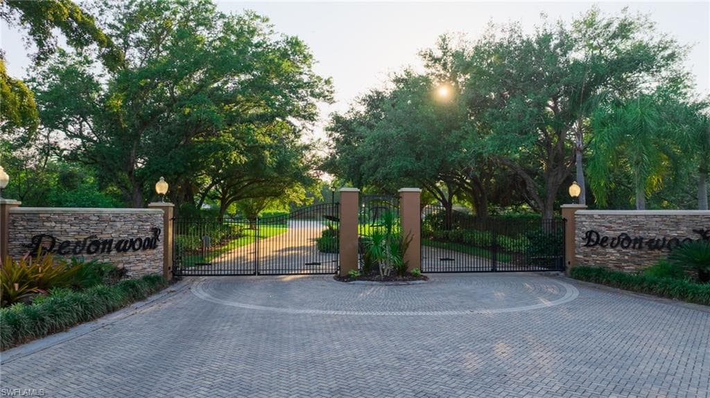 15860 Hampton View CT, FORT MYERS FL 33908-2