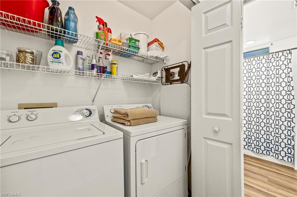 280 Robin Hood CIR # 101, NAPLES FL 34104-18