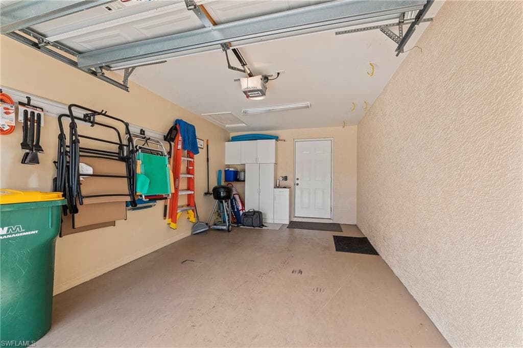 465 Robin Hood CIR # 101, NAPLES FL 34104-20