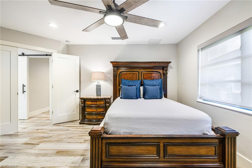 1911 SE 32nd TER, CAPE CORAL FL 33904-19