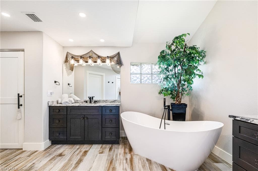 1911 SE 32nd TER, CAPE CORAL FL 33904-20