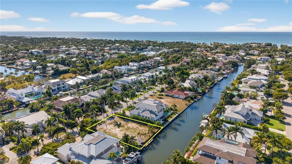 601 17TH AVE S, NAPLES FL 34102-15