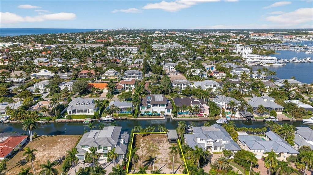 601 17TH AVE S, NAPLES FL 34102-9