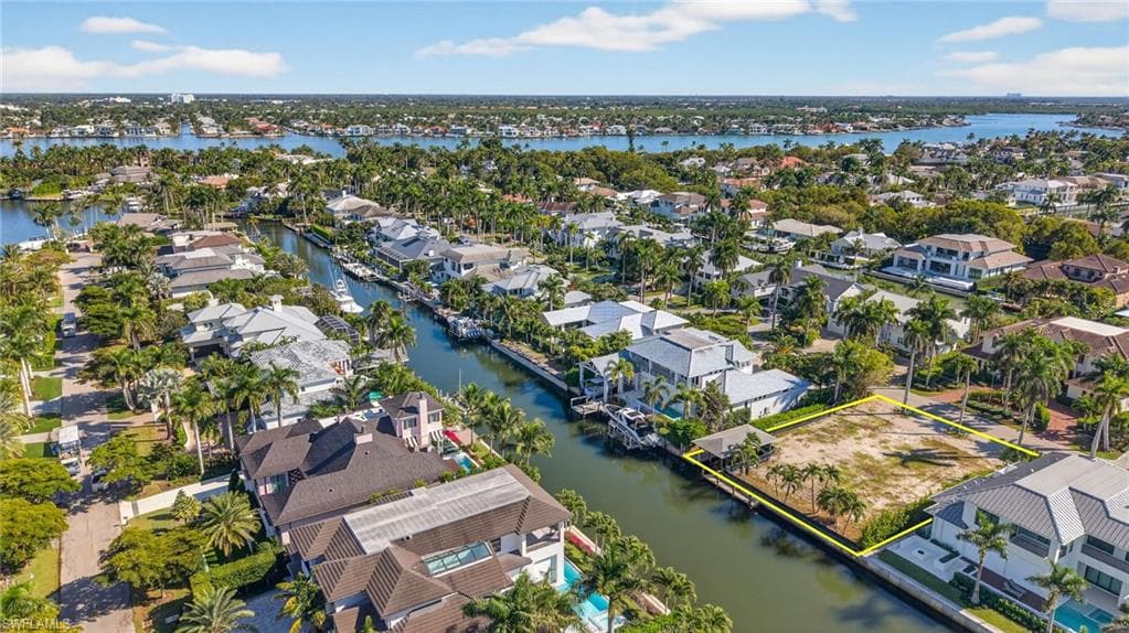 601 17TH AVE S, NAPLES FL 34102-14