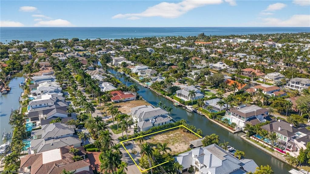 601 17TH AVE S, NAPLES FL 34102-10