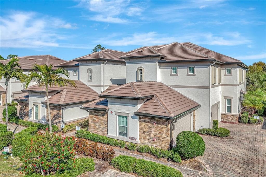 9550 Ironstone TER # 201, NAPLES FL 34120-1