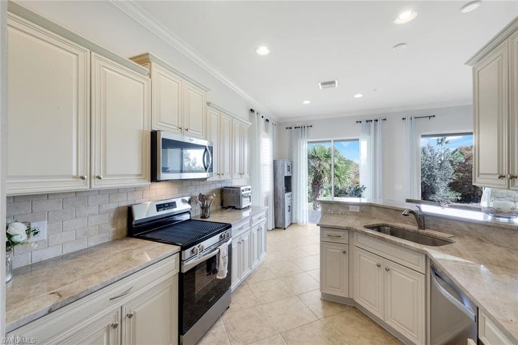 9550 Ironstone TER # 201, NAPLES FL 34120-9