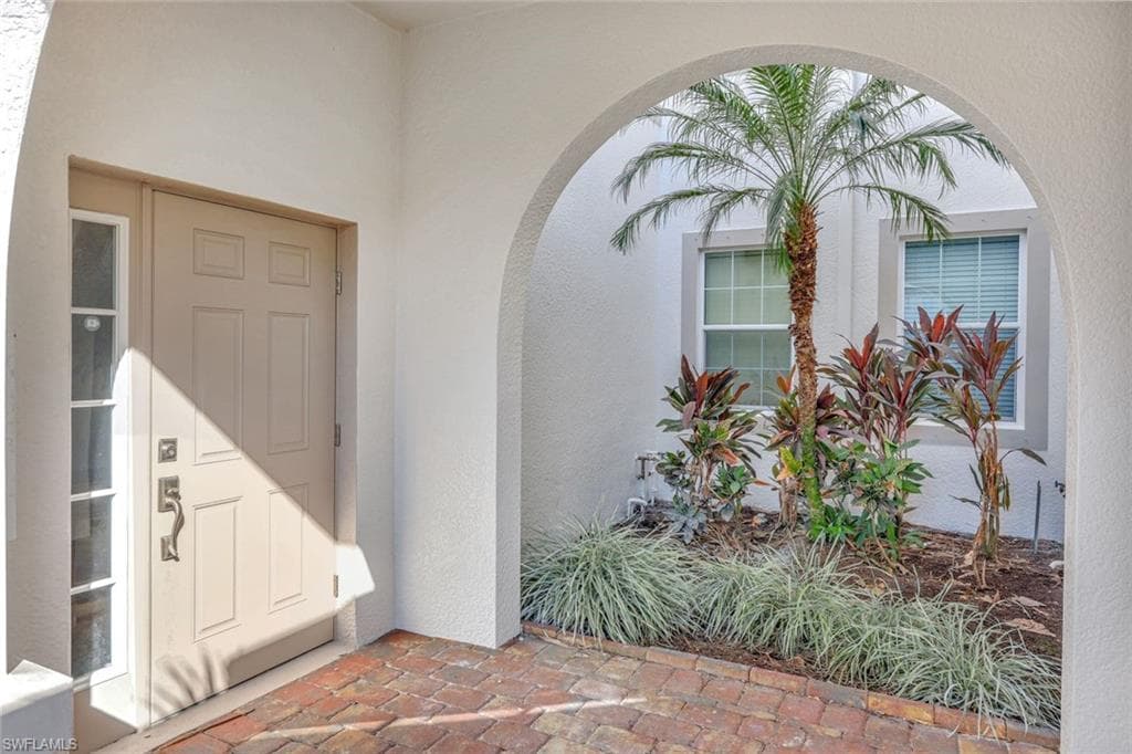 9550 Ironstone TER # 201, NAPLES FL 34120-3