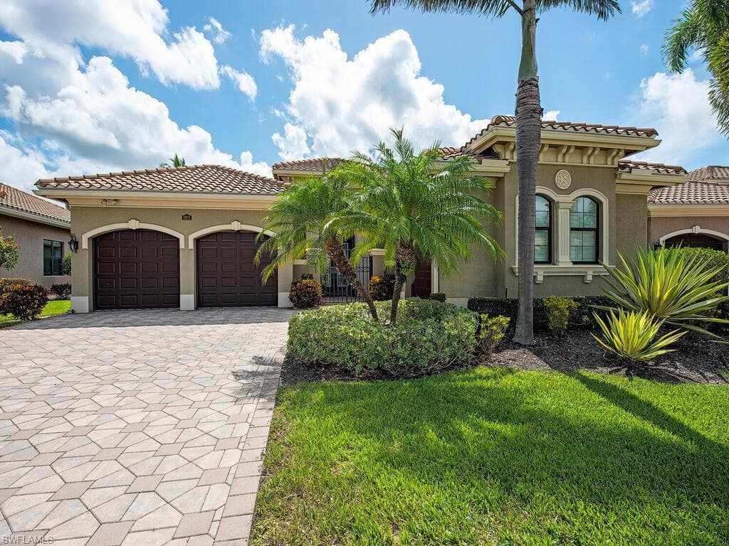 2975 Cinnamon Bay CIR, NAPLES FL 34119-25