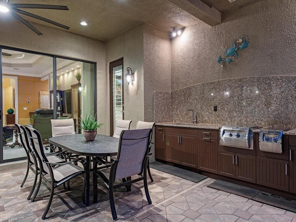 2975 Cinnamon Bay CIR, NAPLES FL 34119-6