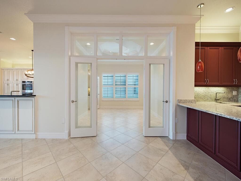 2975 Cinnamon Bay CIR, NAPLES FL 34119-13