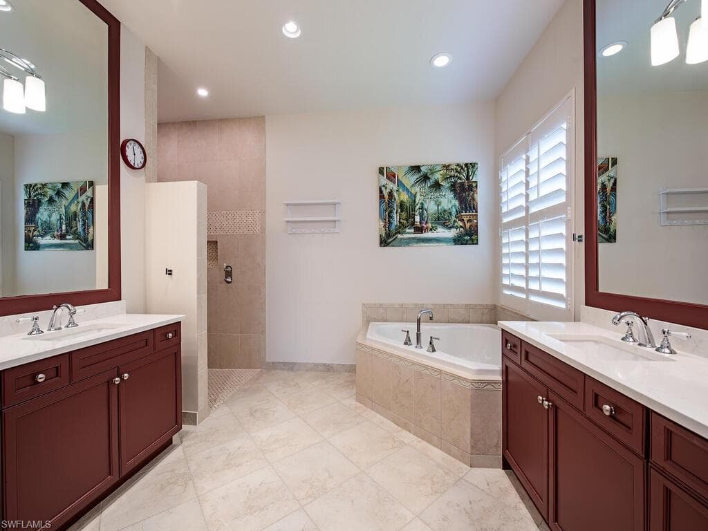 2975 Cinnamon Bay CIR, NAPLES FL 34119-17