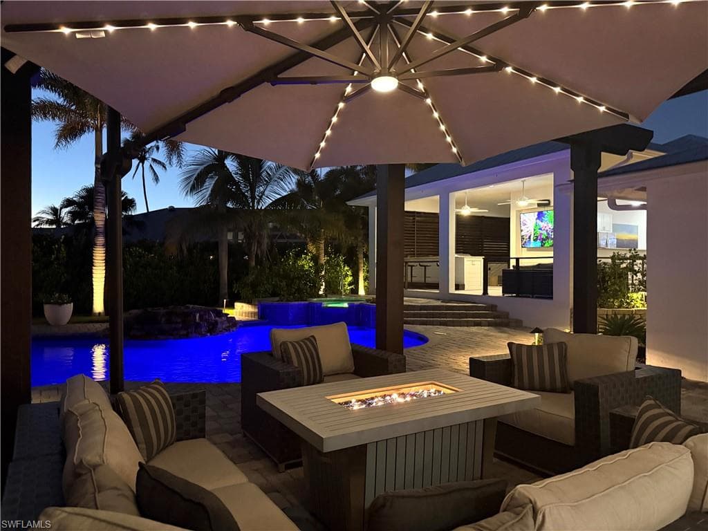 1555 Crayton RD, NAPLES FL 34102-45