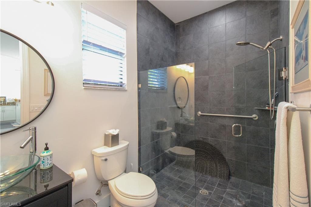 1555 Crayton RD, NAPLES FL 34102-30