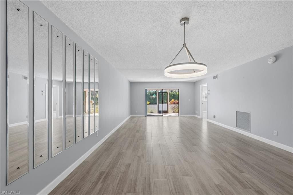 5757 Gage LN # 102C, NAPLES FL 34113-5