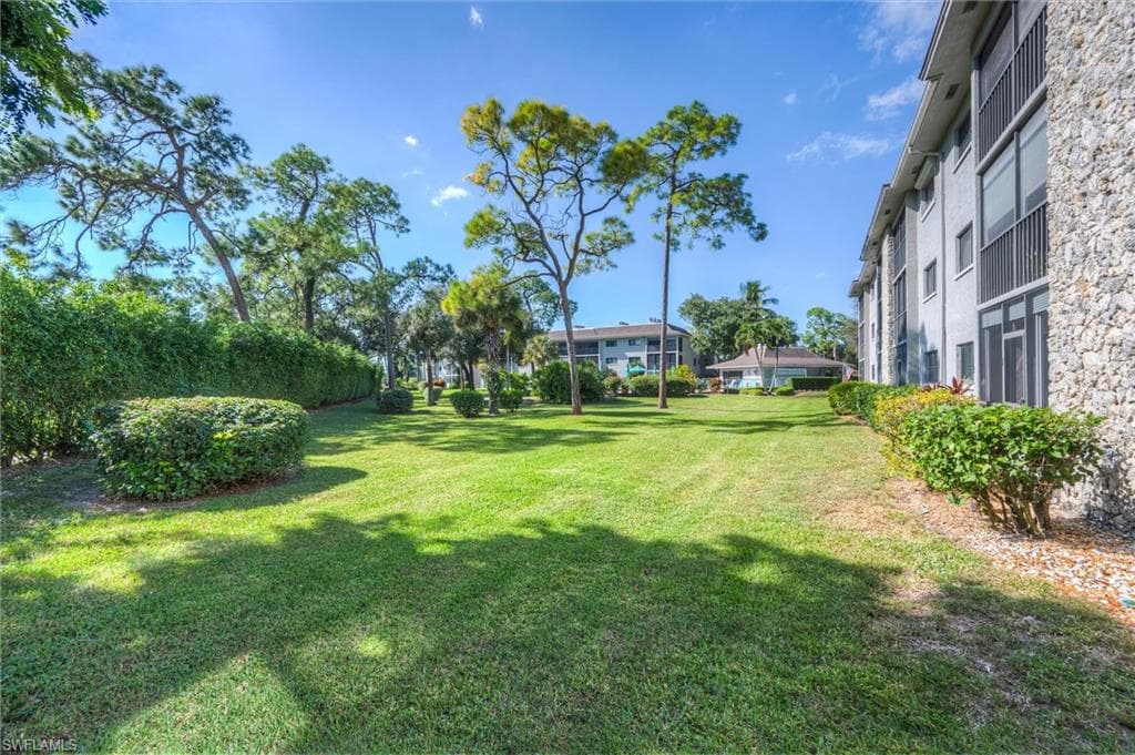 5757 Gage LN # 102C, NAPLES FL 34113-29