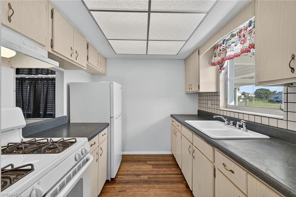 2207 Croton CT, LEHIGH ACRES FL 33936-11