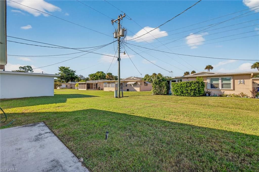 2207 Croton CT, LEHIGH ACRES FL 33936-21