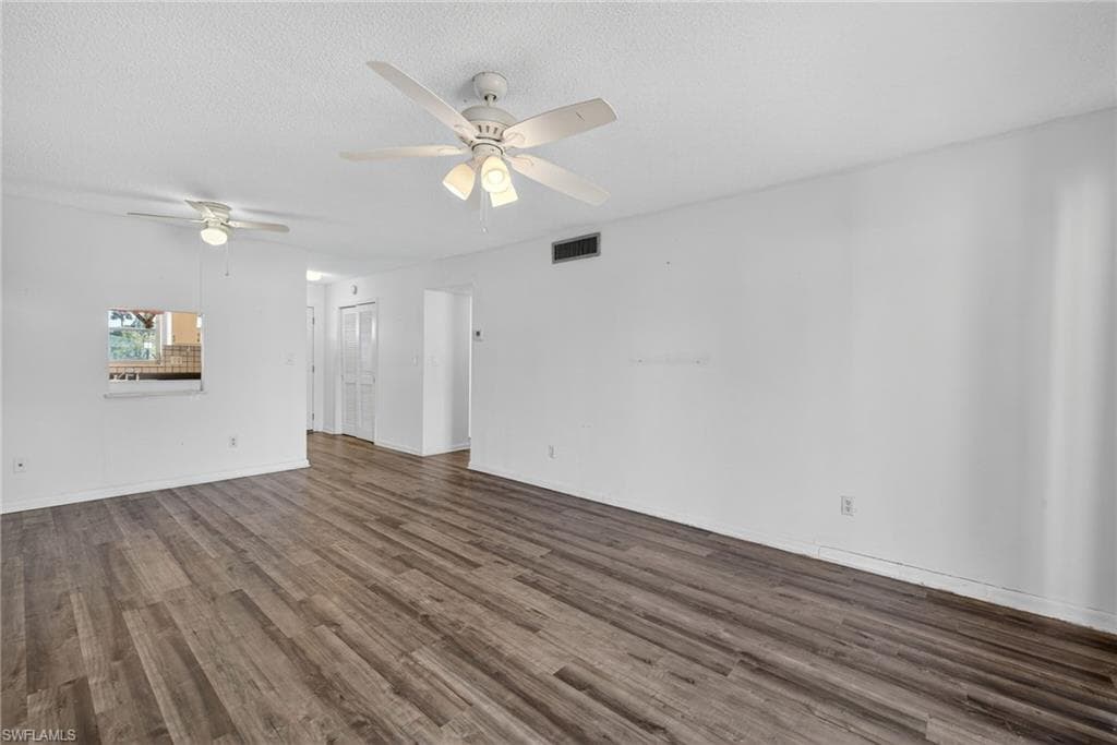 2207 Croton CT, LEHIGH ACRES FL 33936-2