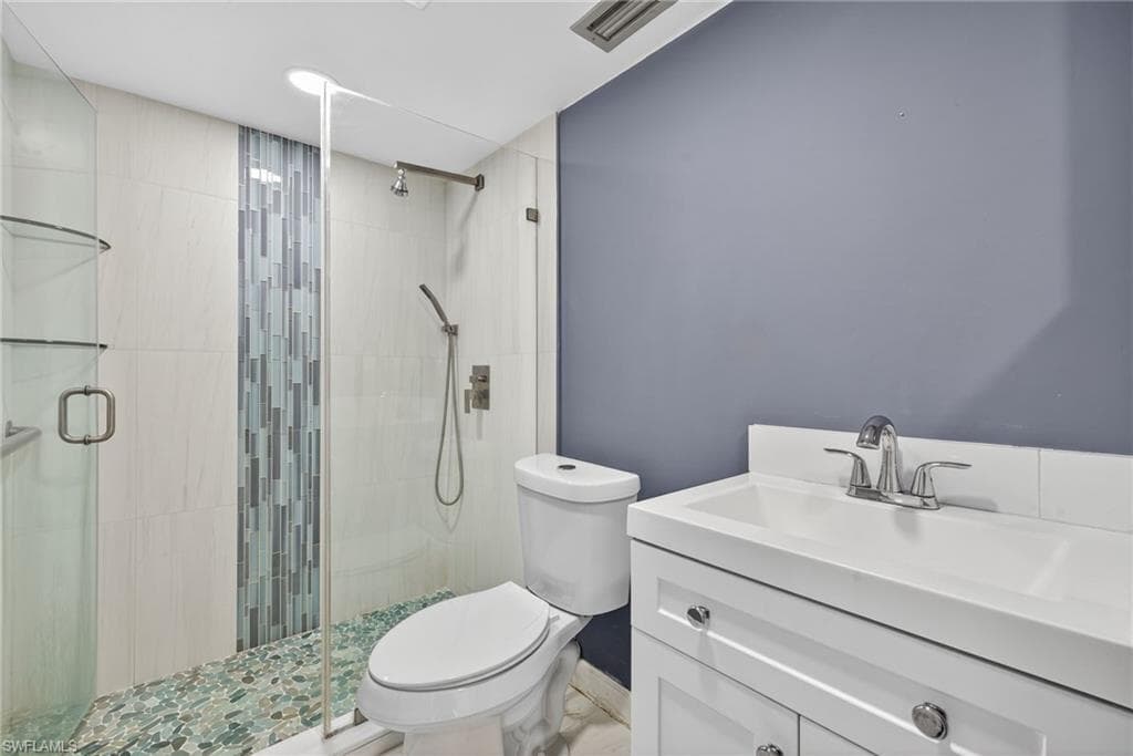 2207 Croton CT, LEHIGH ACRES FL 33936-17