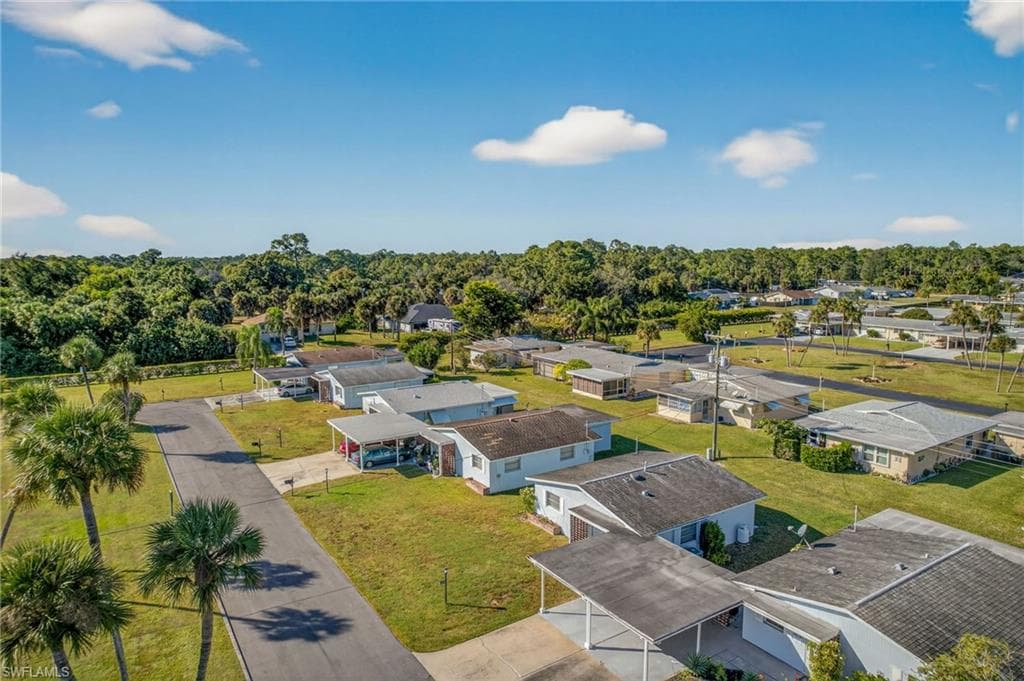 2207 Croton CT, LEHIGH ACRES FL 33936-24