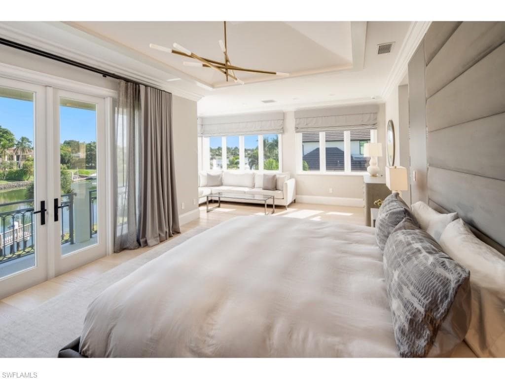 997 Spyglass LN, NAPLES FL 34102-11