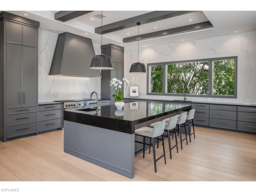 997 Spyglass LN, NAPLES FL 34102-3