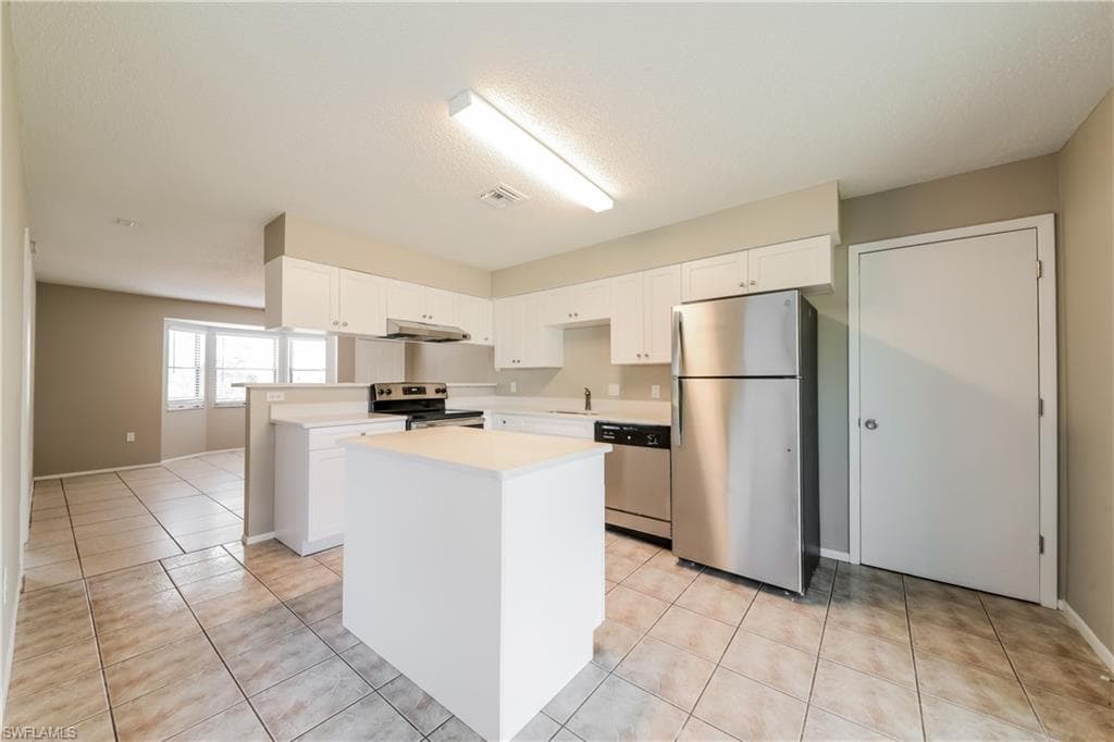 3286 Papaya RD, VENICE FL 34293-6