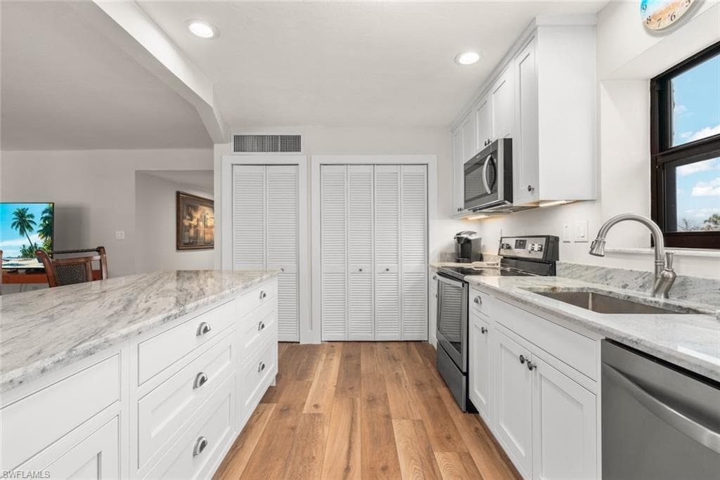 2721 W Gulf DR 212-8