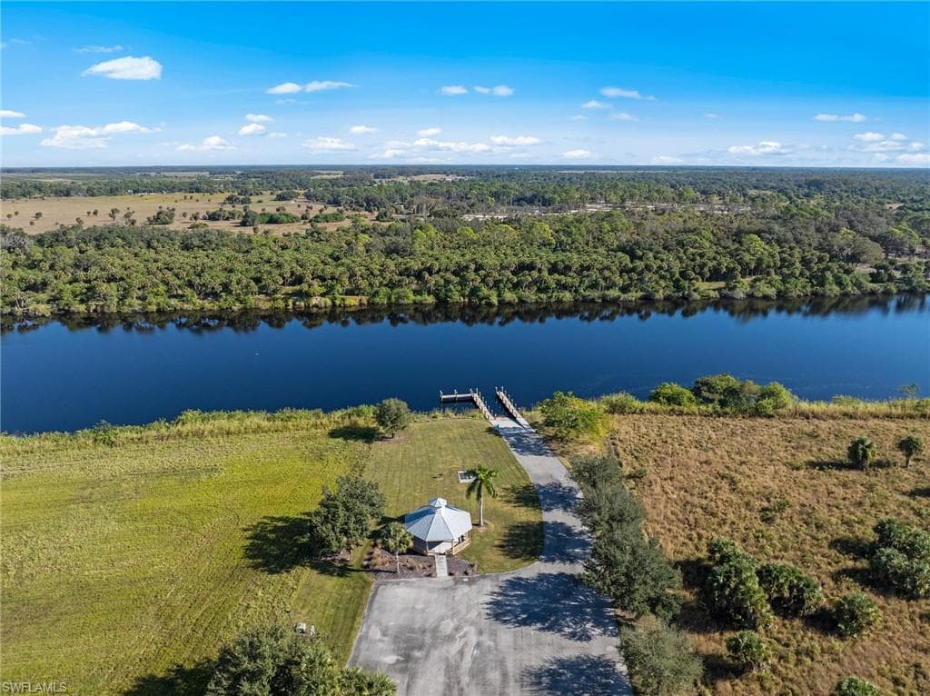 22821 Yellow Button LN, ALVA FL 33920-16