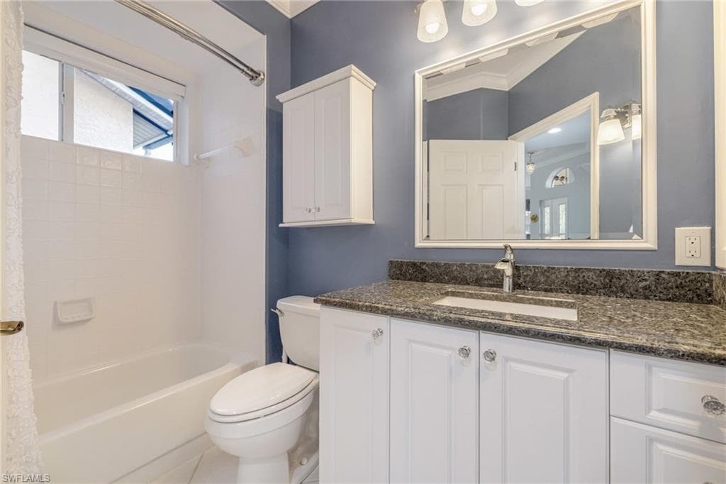 13580 Southampton DR, BONITA SPRINGS FL 34135-34