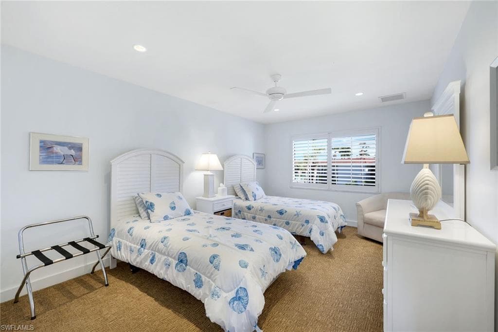 2211 Gulf Shore BLVD N C4-13