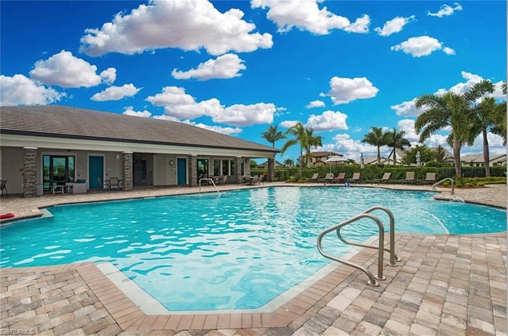 9034 Bexley DR, FORT MYERS FL 33967-32