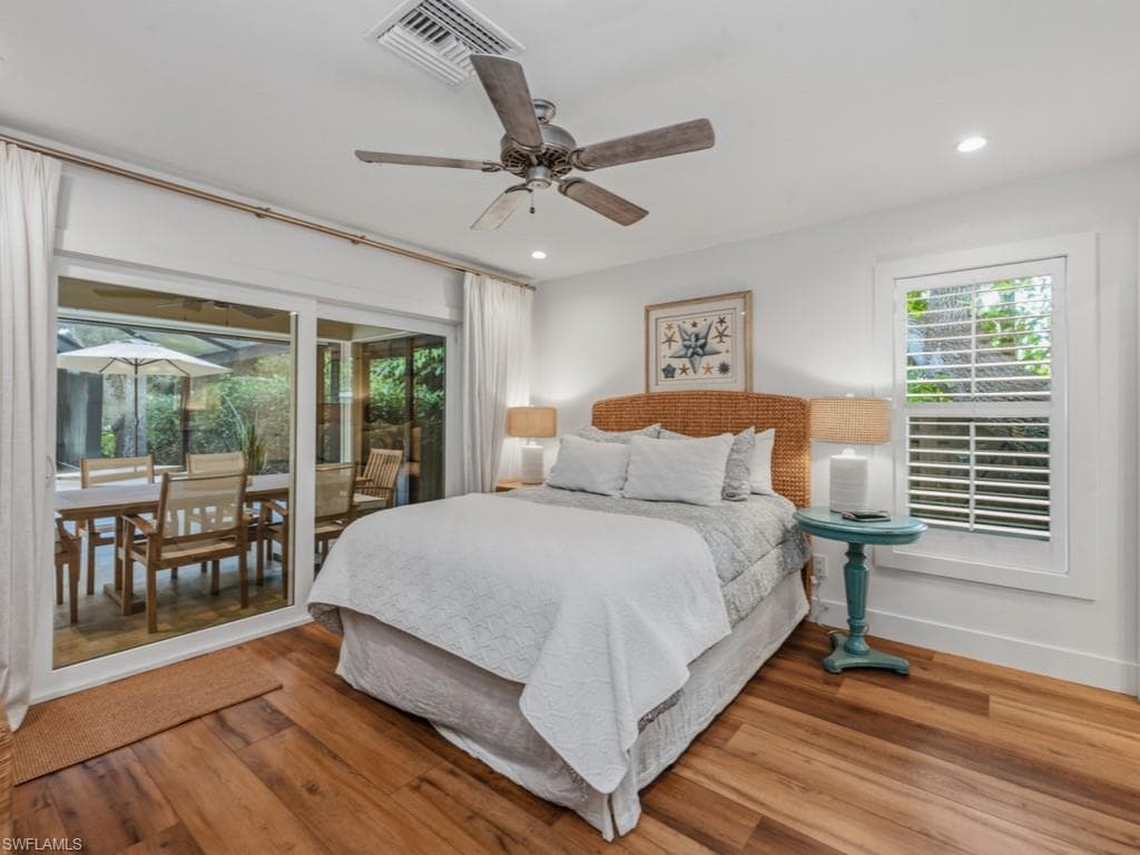 2448 Harbor RD, NAPLES FL 34104-16