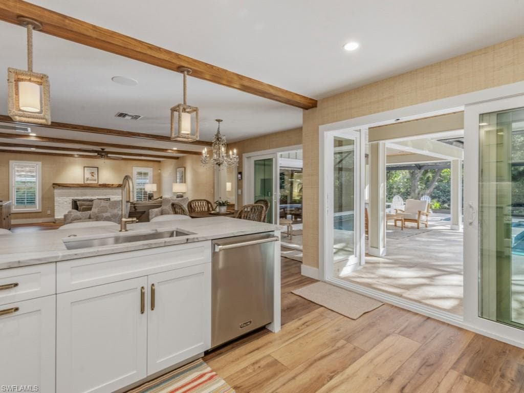 2448 Harbor RD, NAPLES FL 34104-11