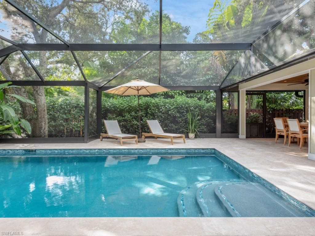 2448 Harbor RD, NAPLES FL 34104-25