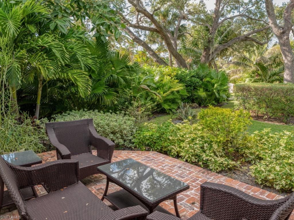 2448 Harbor RD, NAPLES FL 34104-29